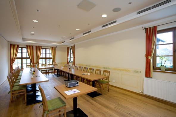 Hotel Gasthof Neumayr Obertrum am See Extérieur photo